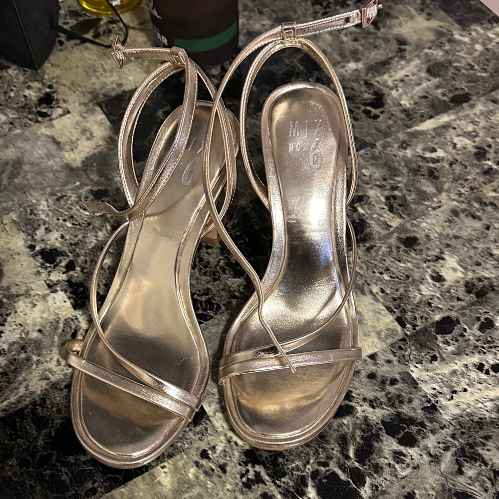 Elegant Metallic Strappy Sandals